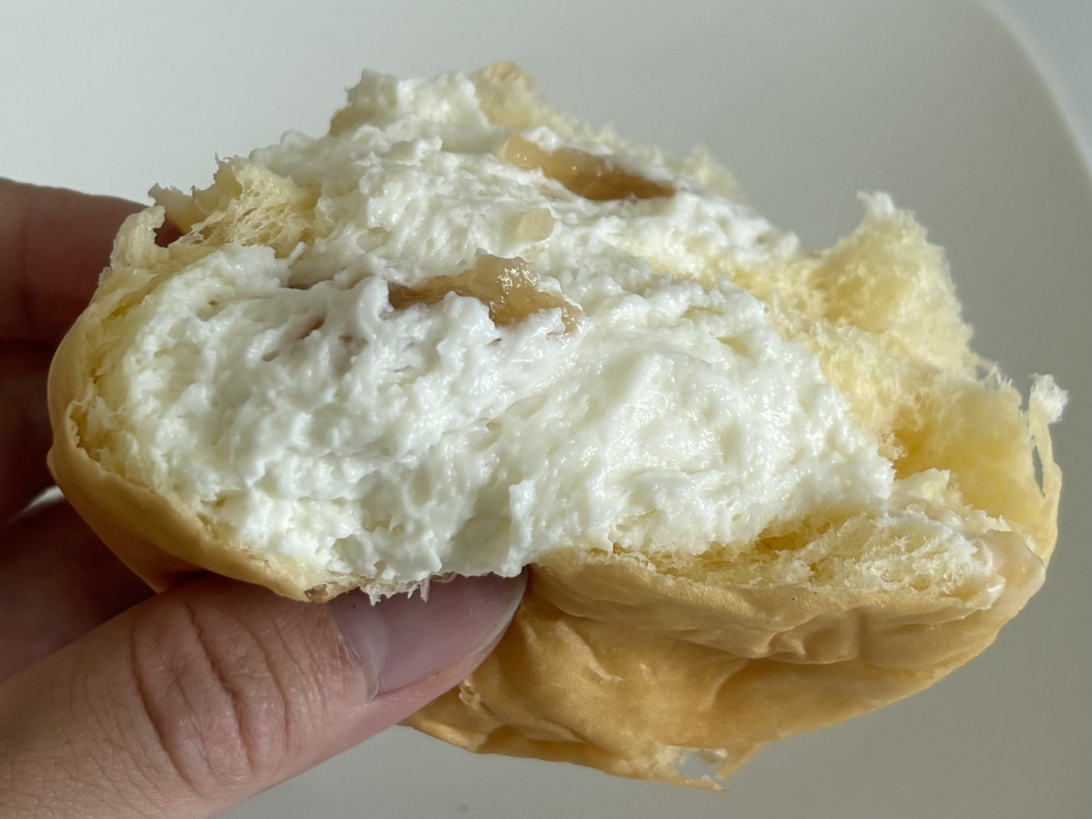 八天堂「冷やして食べるとろけるミルクくりーむパン」