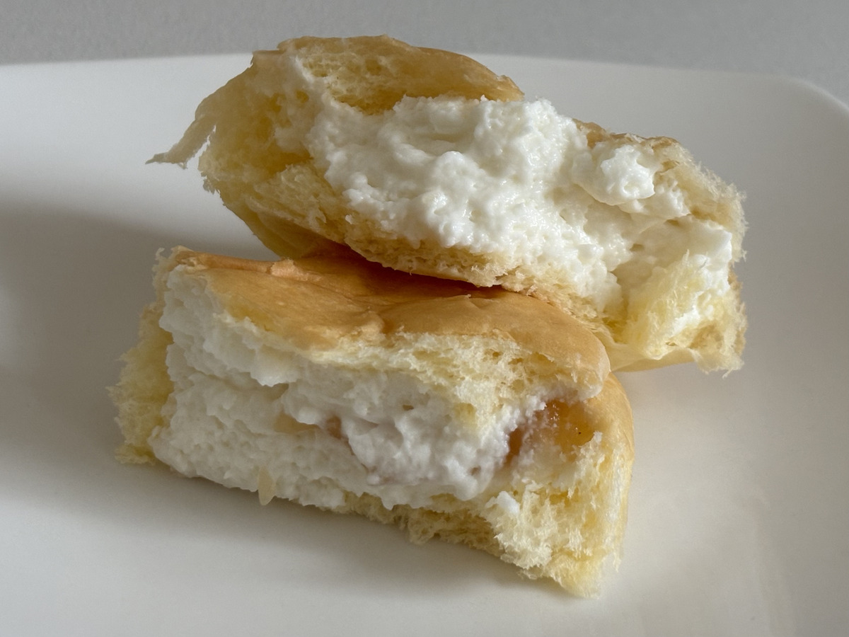八天堂「冷やして食べるとろけるミルクくりーむパン」