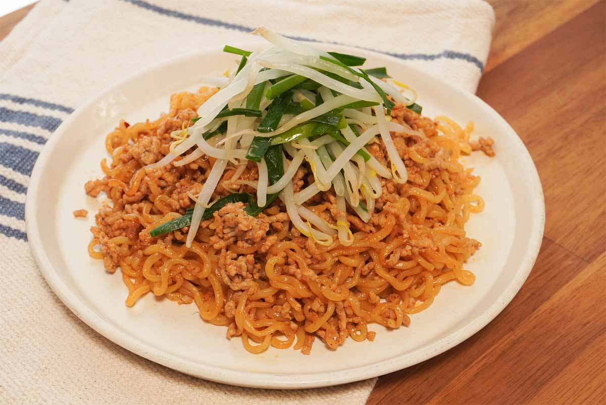 タサン志麻さん「辛ラーメンのまぜそば」