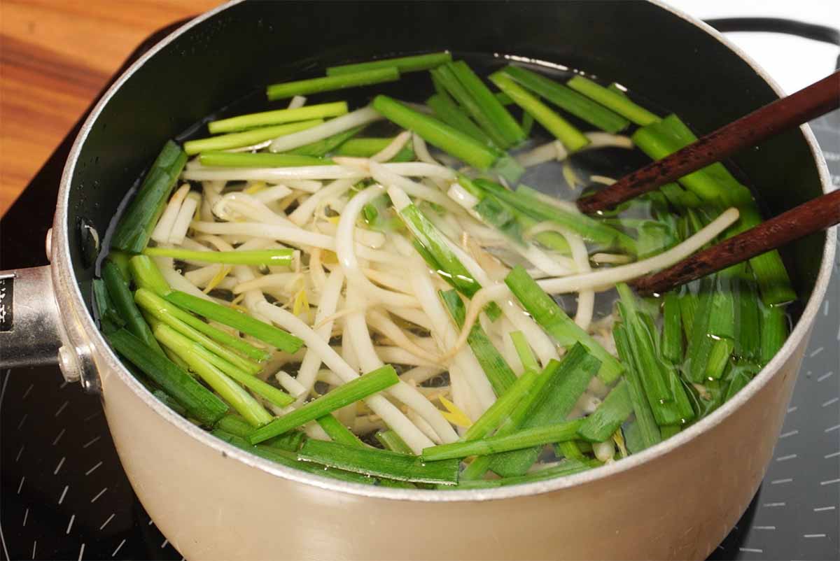 タサン志麻さん「辛ラーメンのまぜそば」