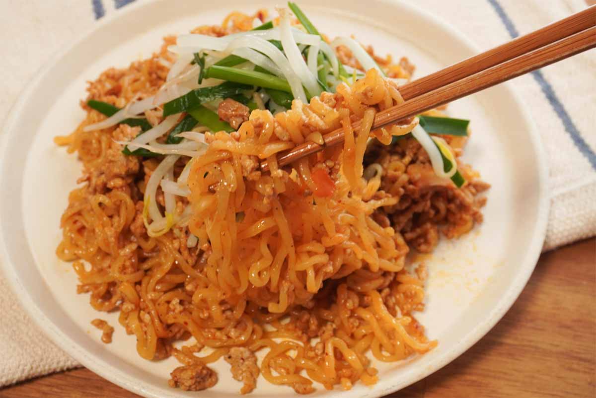 タサン志麻さん「辛ラーメンのまぜそば」