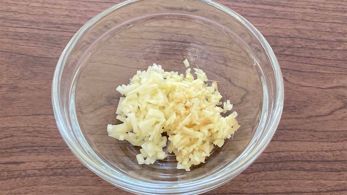 タサン志麻さん「スタミナベーコンエッグ丼」