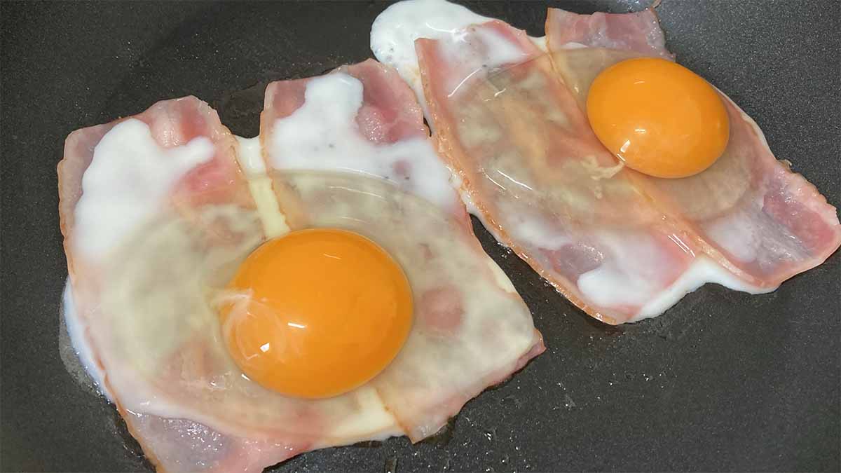 タサン志麻さん「スタミナベーコンエッグ丼」