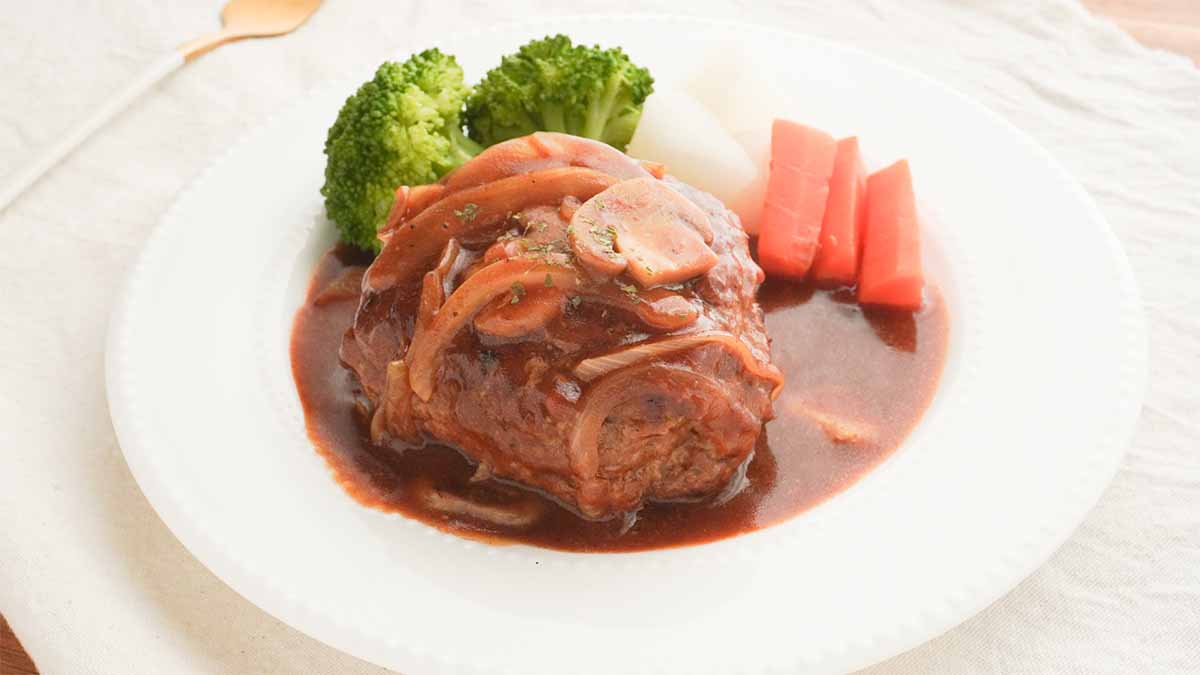 煮込みハンバーグ