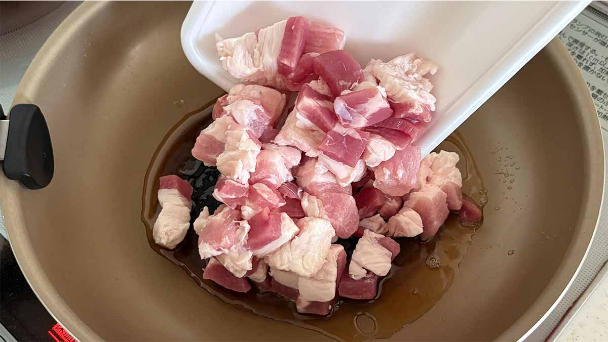 焦がしにんにく肉盛りチャーハン