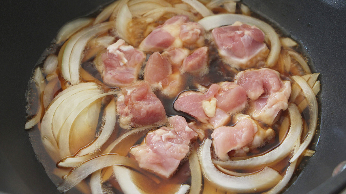 すき焼きのたれ親子丼レシピ｜覚えておくのは「１：１」これだけでプロ級の味に！