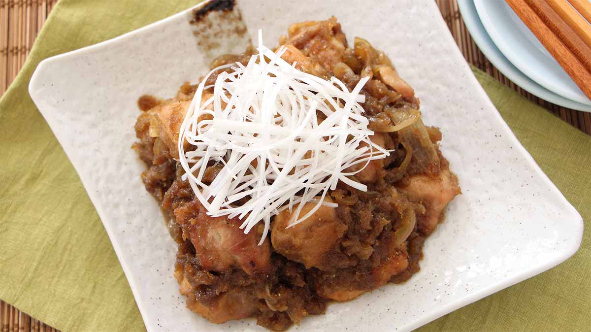 笠原将弘さん「鶏もも肉のごぼう照り焼き」