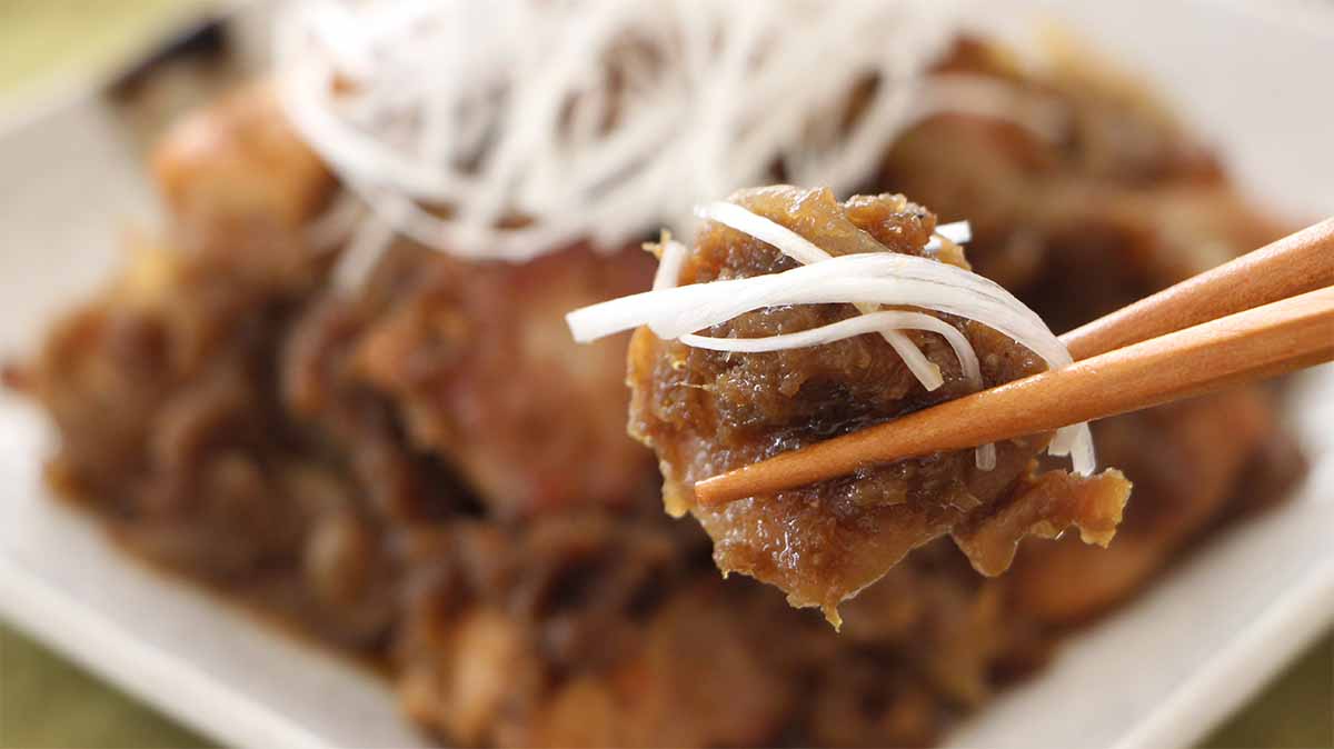 笠原将弘さん「鶏もも肉のごぼう照り焼き」