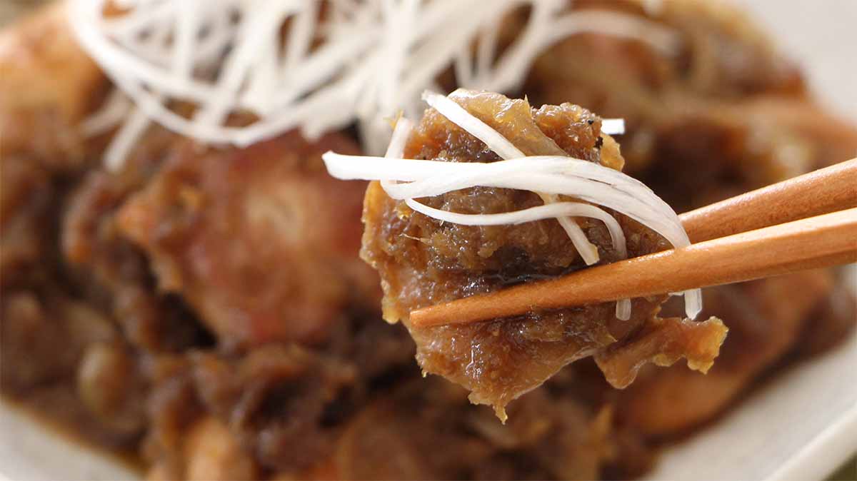 笠原将弘さん「鶏もも肉のごぼう照り焼き」