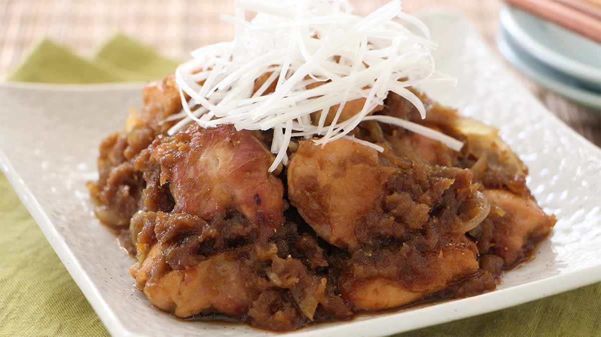 笠原将弘さん「鶏もも肉のごぼう照り焼き」